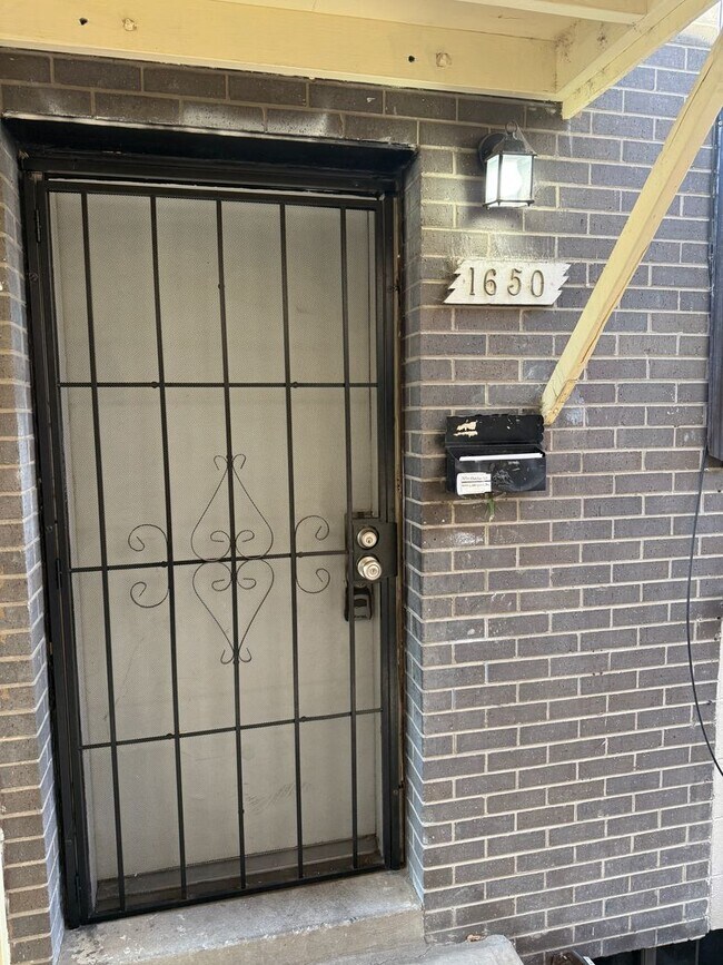 Building Photo - 3 bedroom Now Available in Anschutz Medica...