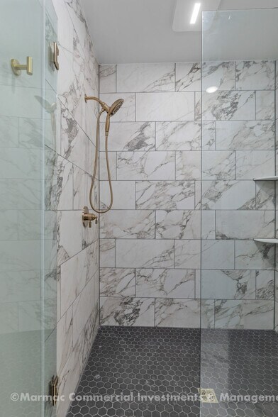 Building Photo - 154 N Poplar St