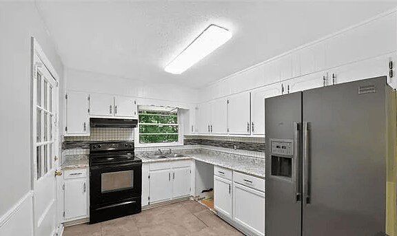 Building Photo - 704 Valleyview Dr