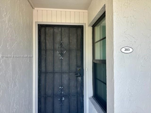 Building Photo - 1 Royal Palm Way