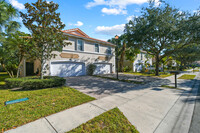 Building Photo - 4504 Thornwood Cir