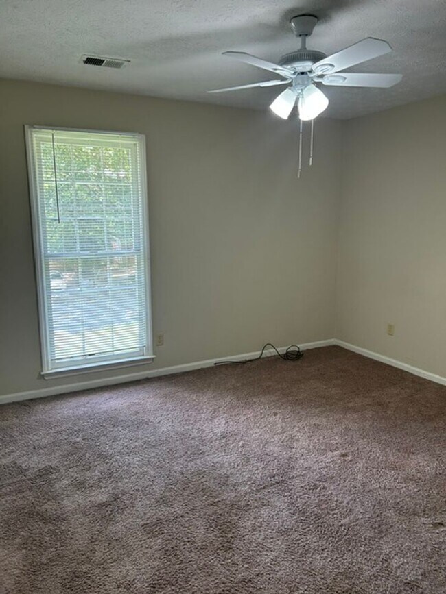 Building Photo - 1441 Autumnridge Dr