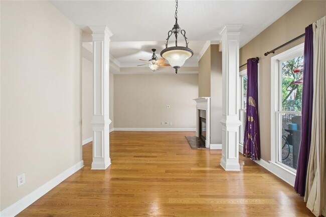 Building Photo - 2532 Village Creek Landing SE