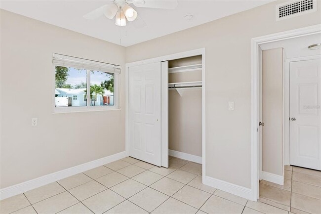 Building Photo - 211 20th Ave