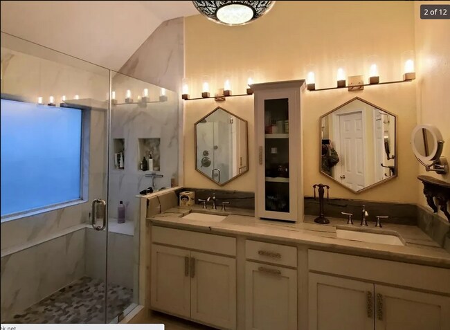 Building Photo - 5922 Hart Fld