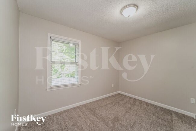 Building Photo - 9306 Covedale Dr