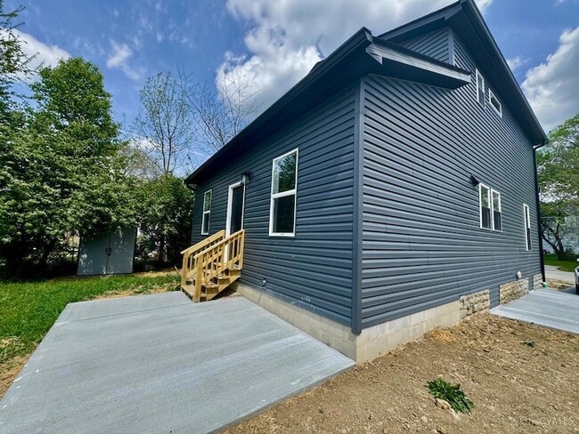 Building Photo - 4605 Thoburne St