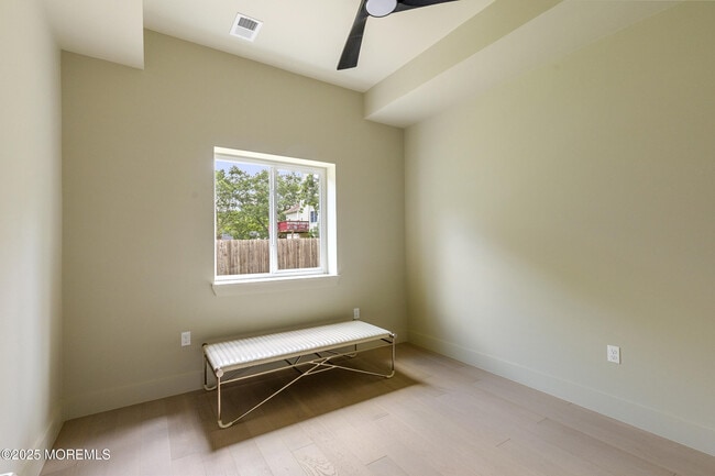 Building Photo - 1406 Transit Ave