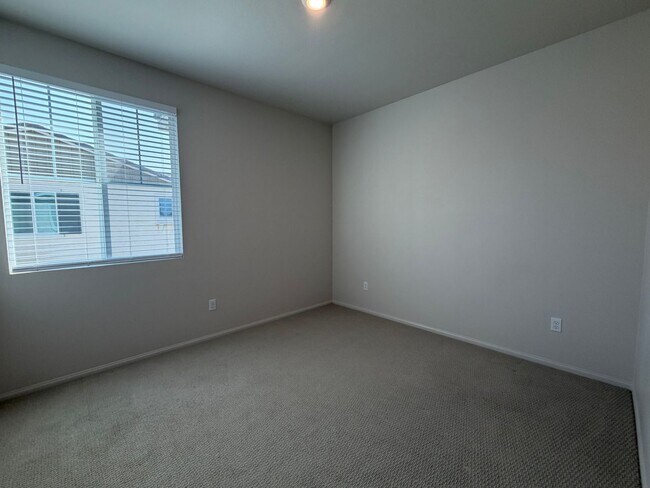 Building Photo - Beautiful 3 Bedroom Condo in West Covina