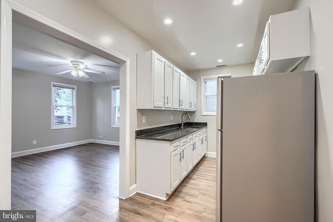 Building Photo - 8611 Flower Ave
