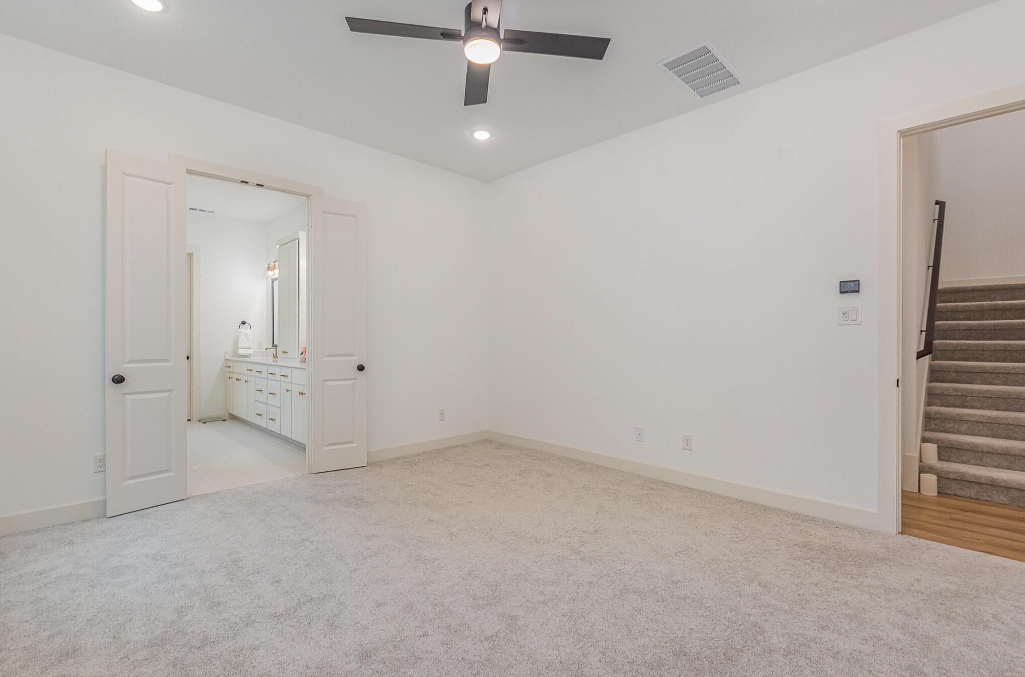 Building Photo - 9558 Hedge St
