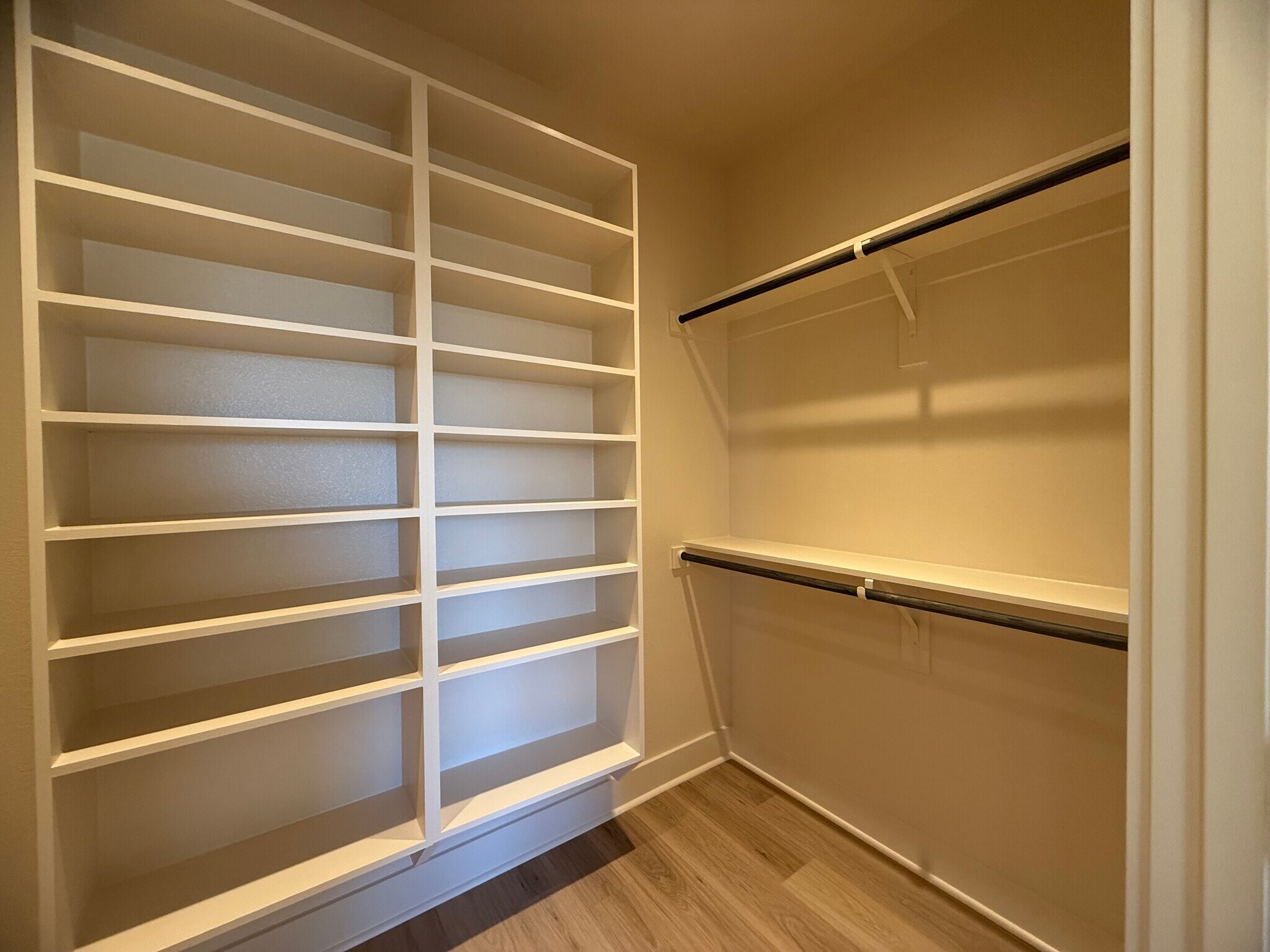 Building Photo - 207 Railroad Ave