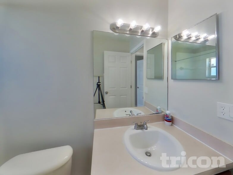 Building Photo - 2305 Cutler Ct