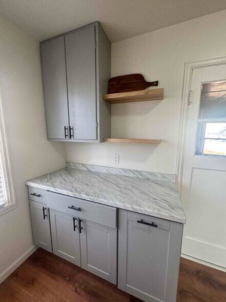 Building Photo - 55 S I St