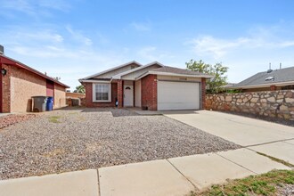 Building Photo - 11556 Tony Ponce Dr