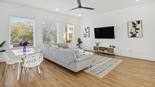 Building Photo - 2802 Tierwester St