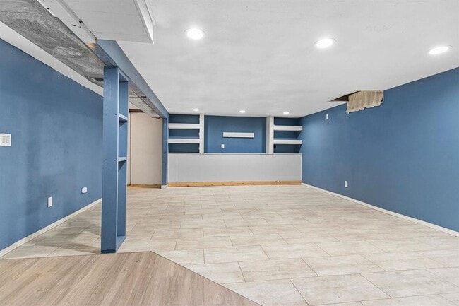 Building Photo - 1730 S Madison St