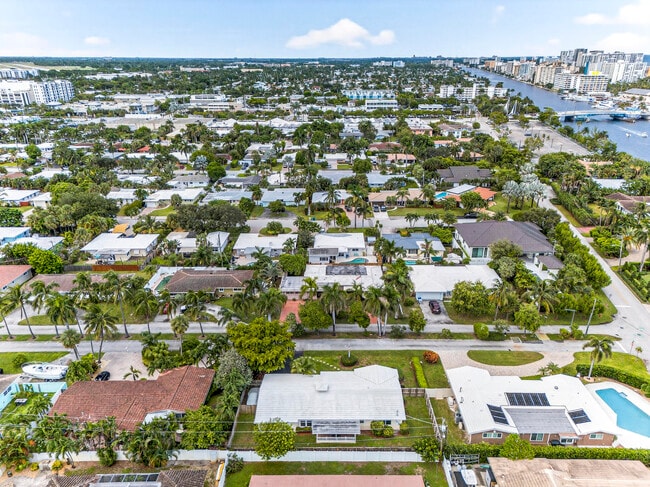 Building Photo - 2750 SE 3rd St