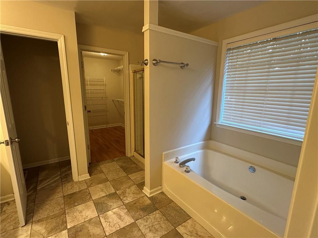 Building Photo - 7235 Treyburn Dr