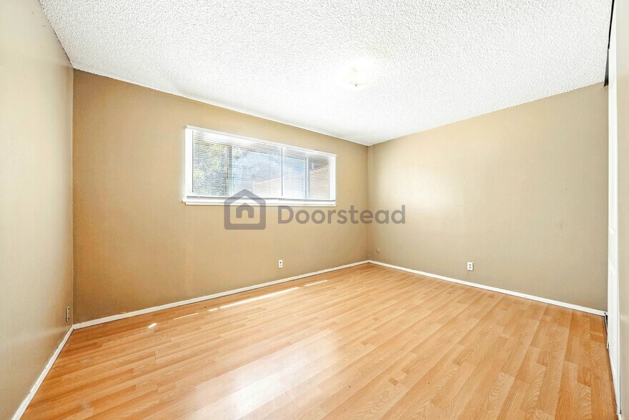 Building Photo - 709 Pope Dr