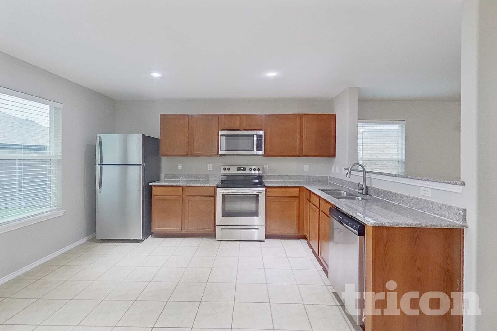 Building Photo - 429 Sandy Creek Dr