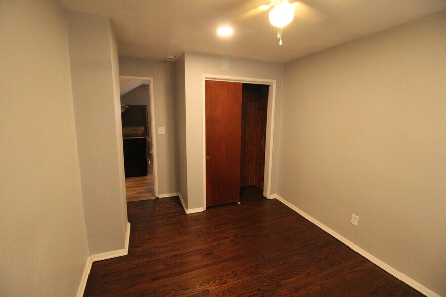 Bedroom - 7802 W Forest Home Ave