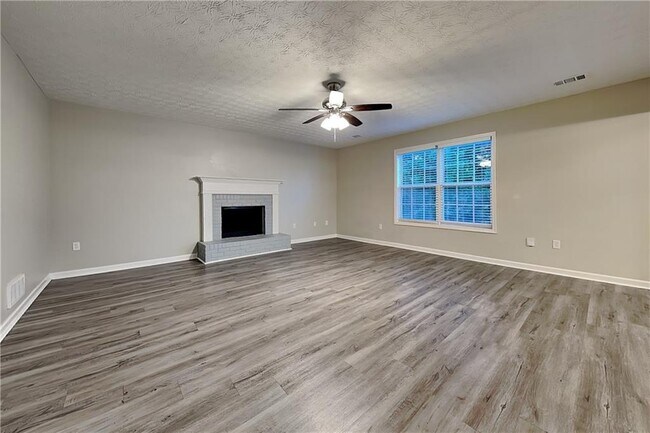 Building Photo - 1210 Webb Farm Ln
