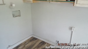 Building Photo - 1427 Schley Ave