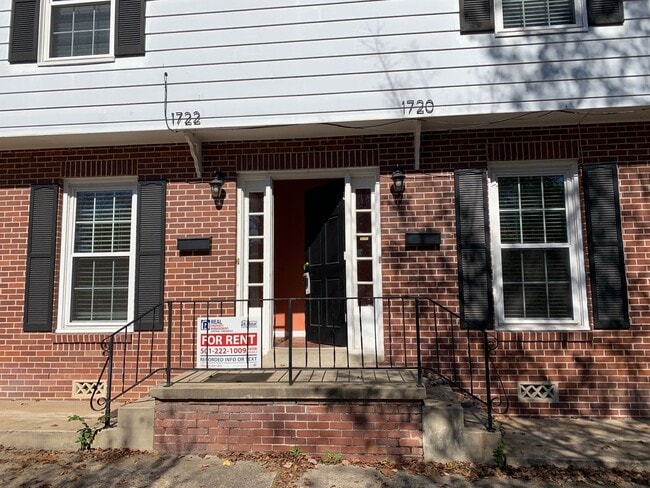 Building Photo - 1722 Kavanaugh Blvd