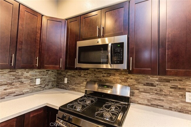 Building Photo - 24585 Town Center Dr