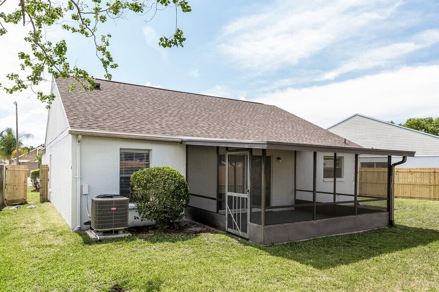 Building Photo - 664 Weybridge Ct