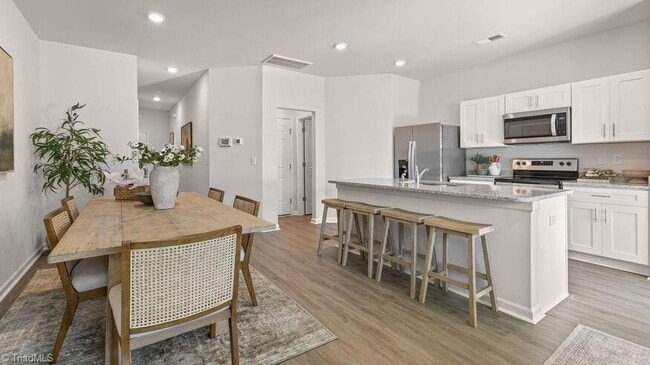 Building Photo - 541 NC-61