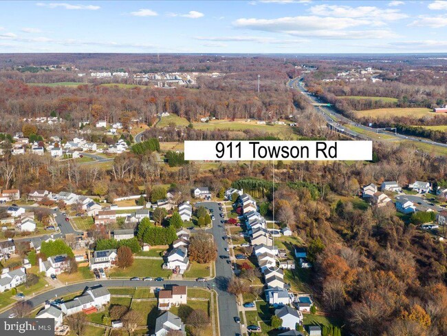 Building Photo - 911 Towson Rd
