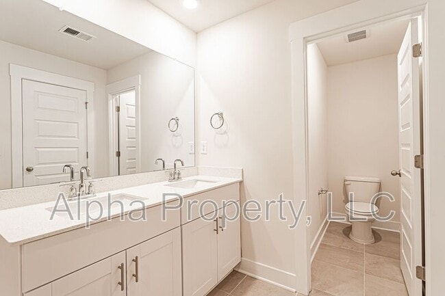 Building Photo - 212 Round Back Wy