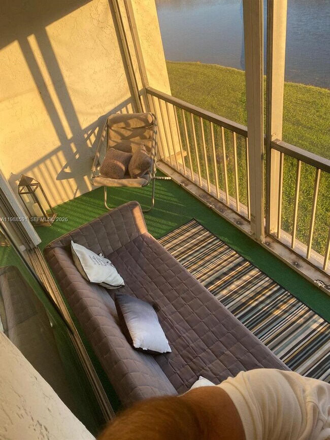 Building Photo - 361 S Hollybrook Dr