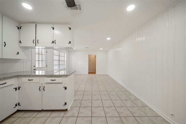 Building Photo - 10306 Eddystone Dr