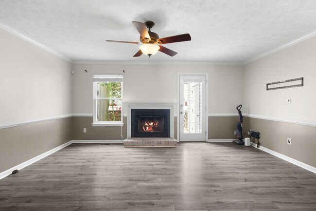 Building Photo - 1204 Palmerton Dr