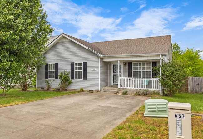 Building Photo - 557 Oakmont Dr