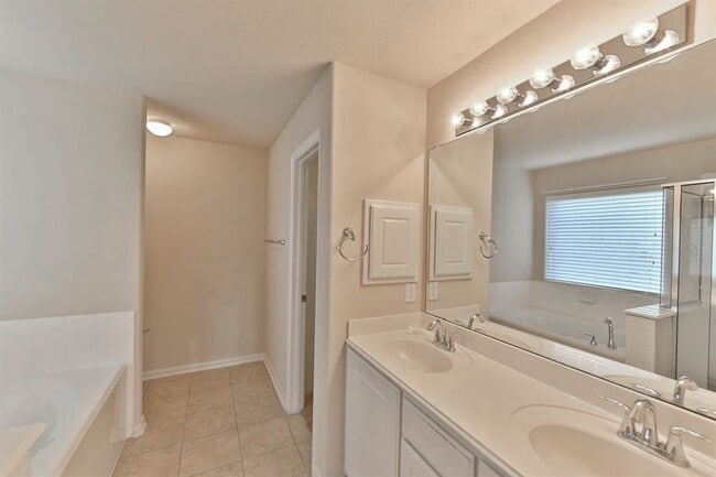 Building Photo - 9019 Peach Stone Ct