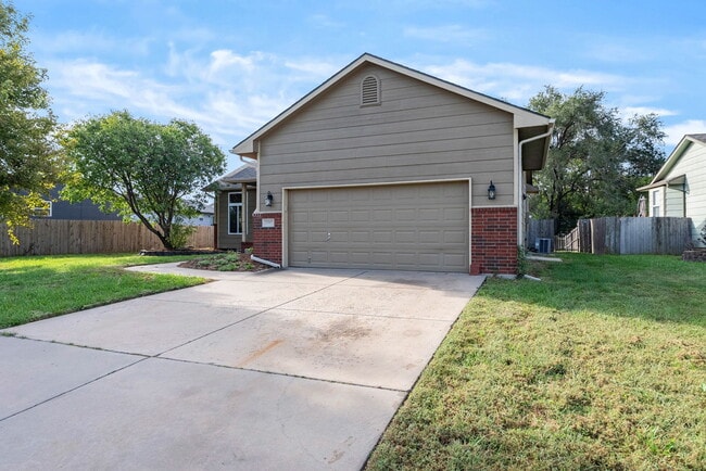 Building Photo - 11907 W Jewell St