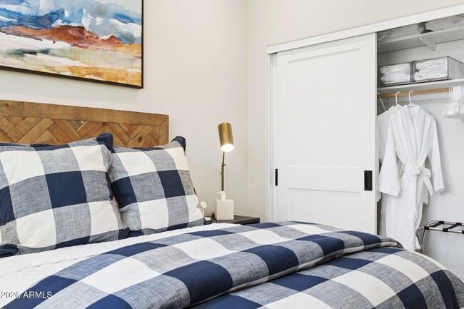 Building Photo - 7518 E Bent Tree Dr