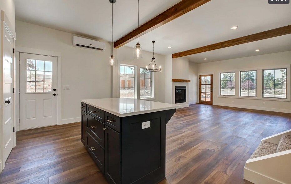 Kitchen Island - 1020 N Bluebird St