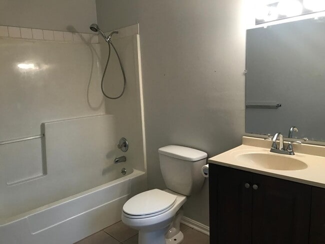 Building Photo - 2030 E Baltimore St