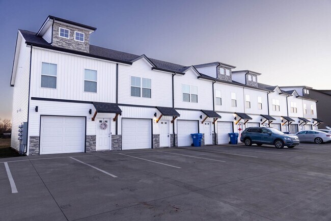 Primary Photo - 208 Drayton Dr.