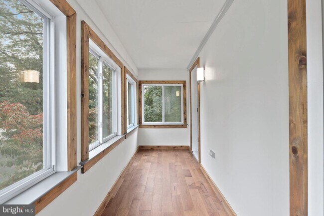 Building Photo - 3502 Buena Vista Ave