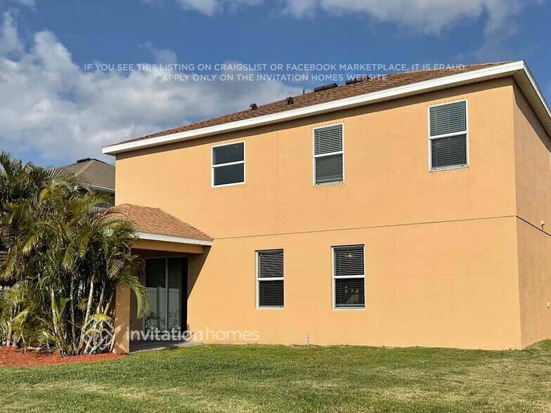 Building Photo - 7911 115th Ave E