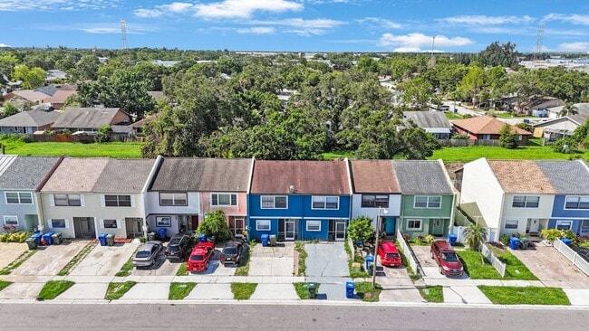 Building Photo - Renovated Town Home 2 bedroom 1.5 bath ** ...