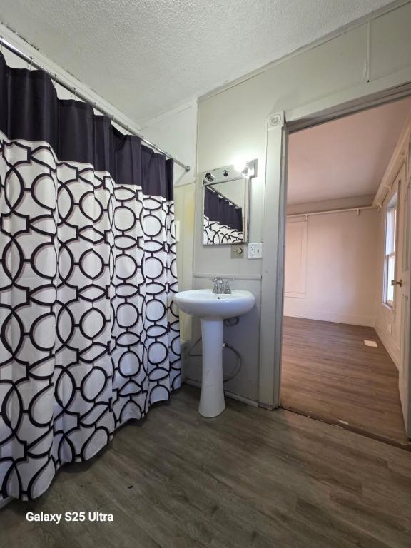 Building Photo - 2522 N Bell St