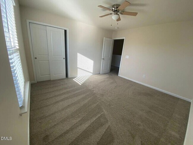 Building Photo - 2124 Fox Chapel Pl