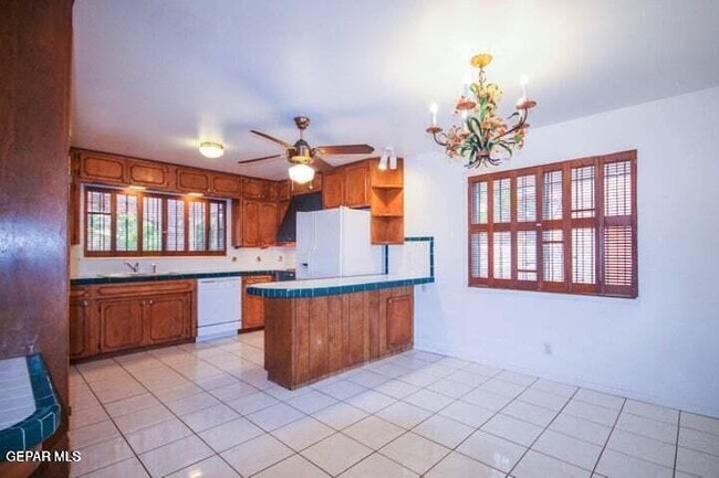 Building Photo - 8804 Cosmos Ave